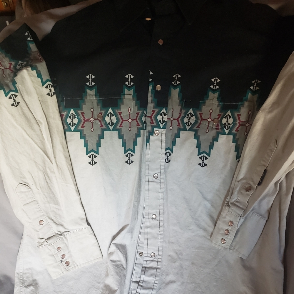 Brooks and Dunn long sleeve button-up shirt